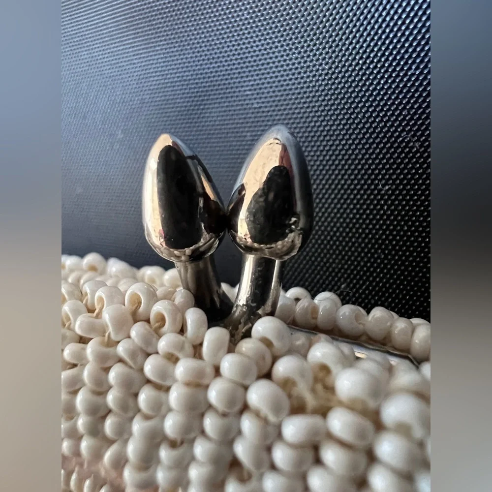 None unique beaded